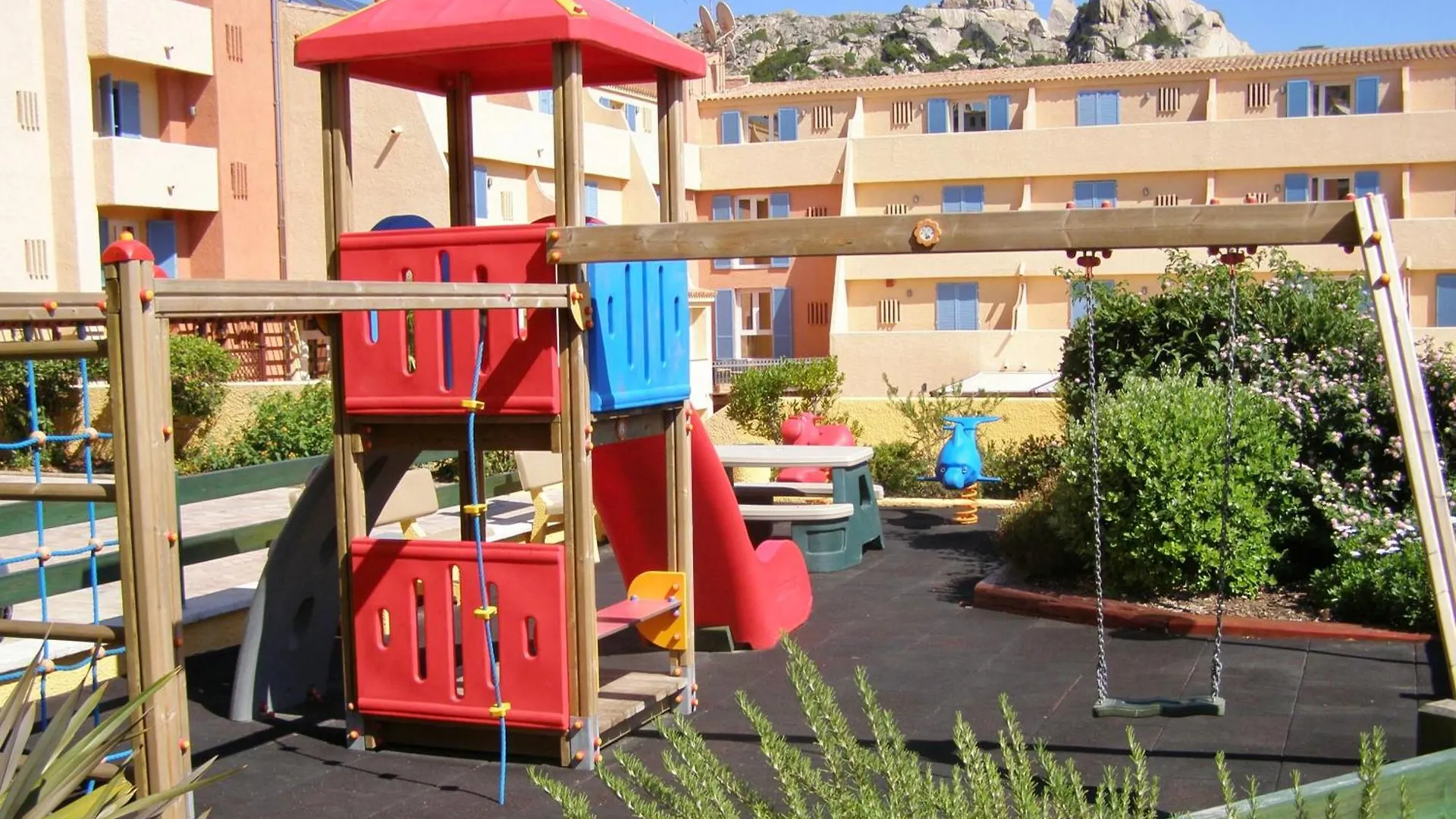 Hotel With Swimming Pool In La Maddalena, Breakfast Included La Maddalena (Sassari)